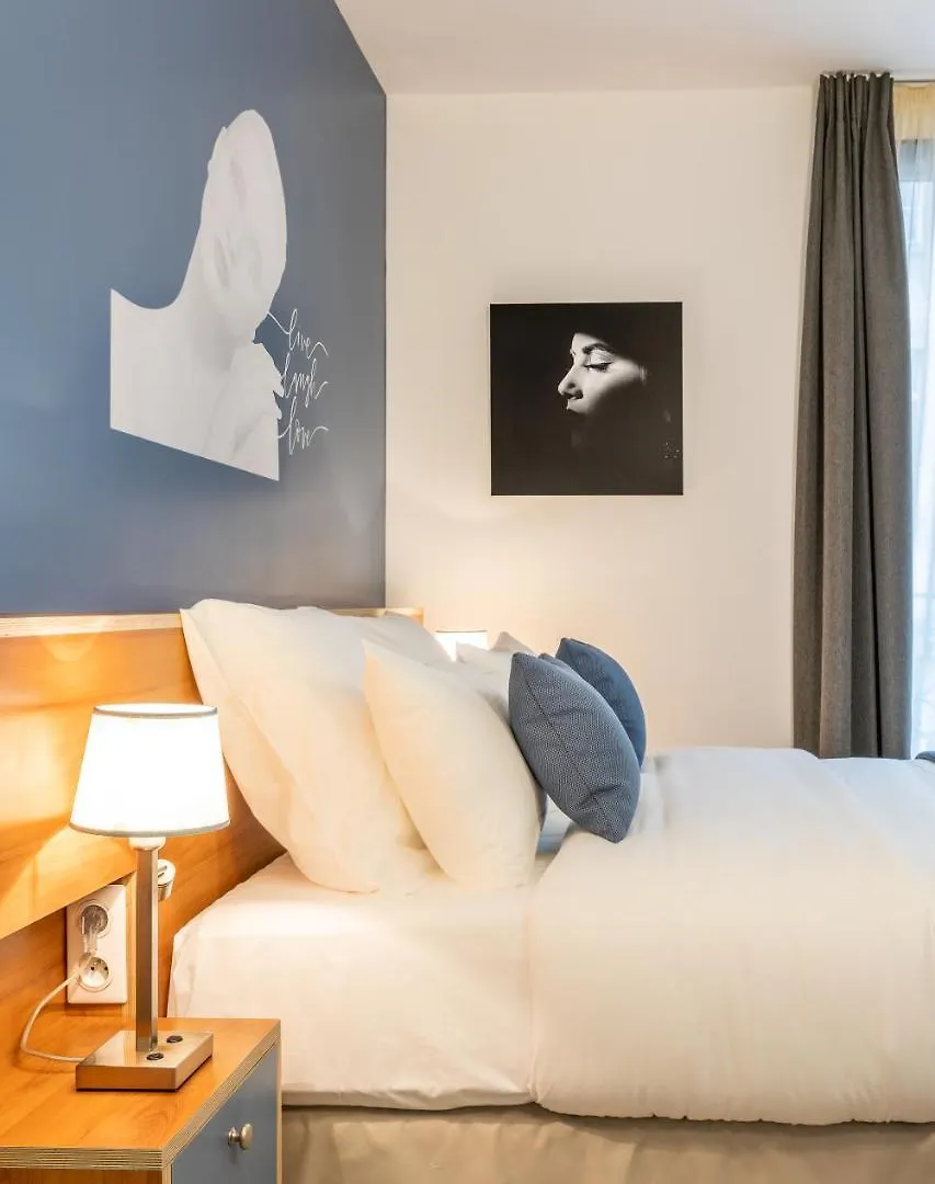 Villa Eiffel Mademoiselle Paris