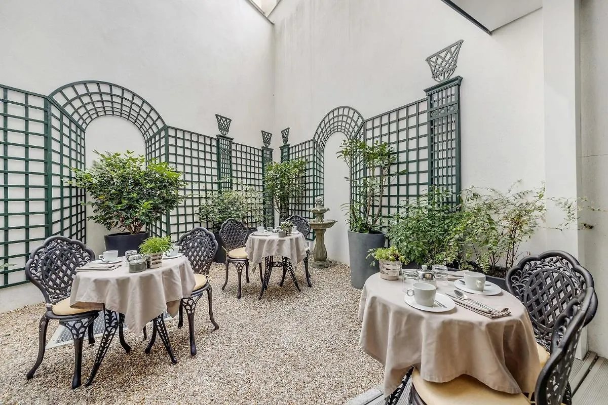 Villa Eiffel Mademoiselle Paris Hotel